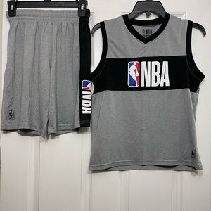 black and white shirt and shorts with sports fabric ▪️▫️